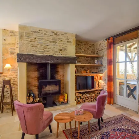 Cosy In St Medard D'excideuil With Pool Holiday home